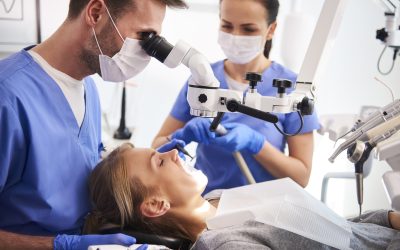 Tratamentul de canal asistat de microscopul dentar
